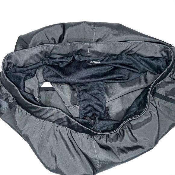 Under Armour Women’s Running Fly By 2.0 Shorts Size XL - Picture 4 of 8